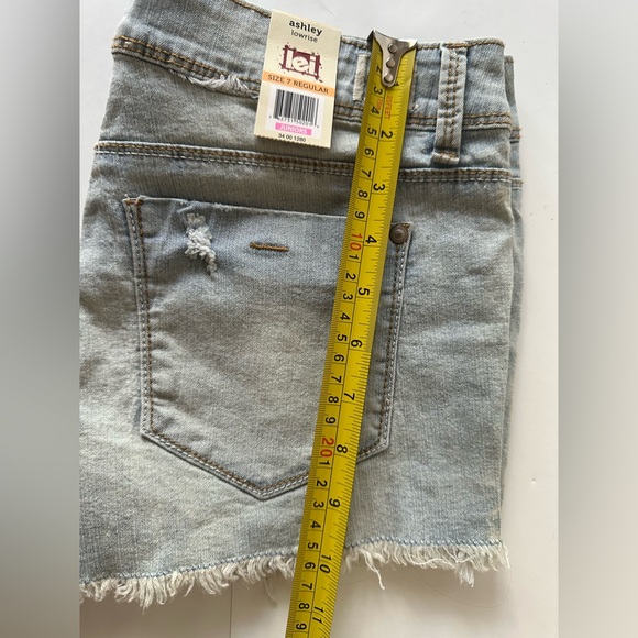 Lei kids  Embroidered Light Blue Jean Shorts - Picture 7 of 7